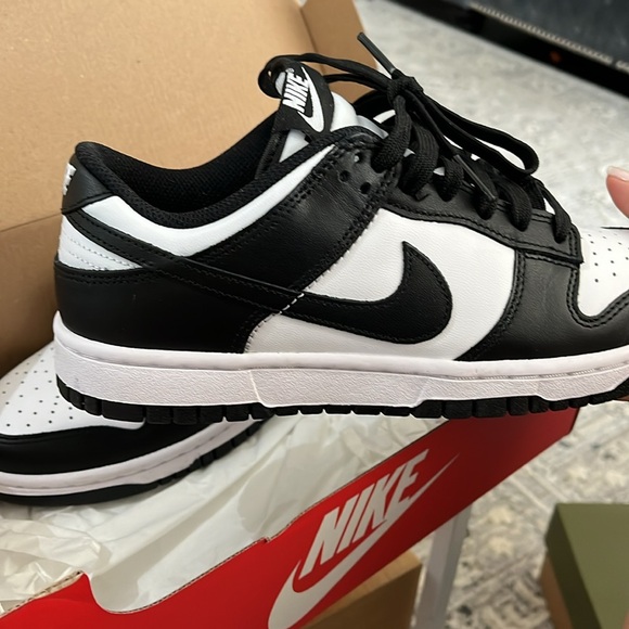 Brand New Nike Dunk Low - Size 8. New in box. - Picture 2 of 3